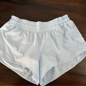 Lululemon Athletica light blue windmill hotty hot shorts 2.5” size 6